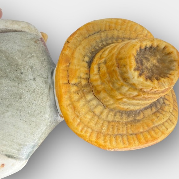 Vintage Chalkware Religious Figurine Statue – Folk Art Collectible (Cracked) - Picture 5 of 12